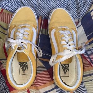 women’s yellow, size seven vans